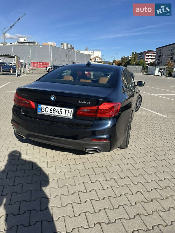 Седан BMW 5 Series 2017 в Львові