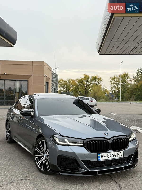 Седан BMW 5 Series 2018 в 