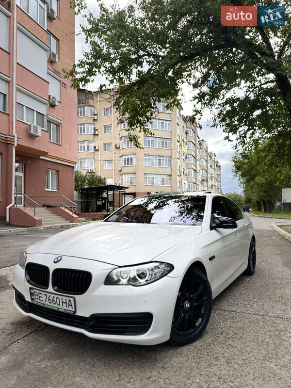 Седан BMW 5 Series 2013 в 