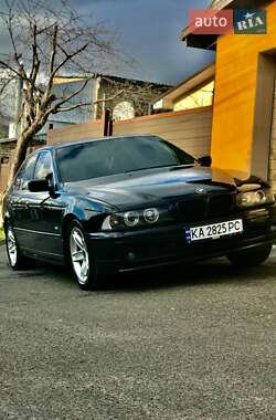 Седан BMW 5 Series 2000 в Києві