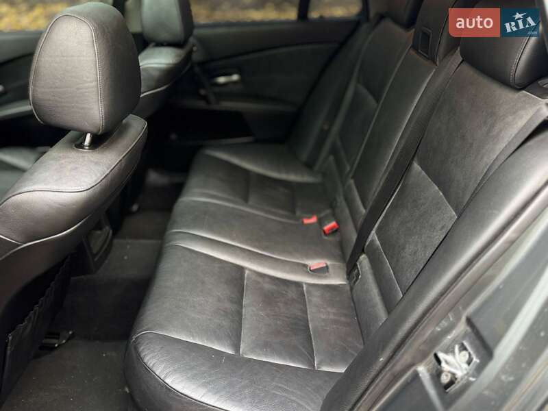 Універсал BMW 5 Series 2004 в Чернівцях