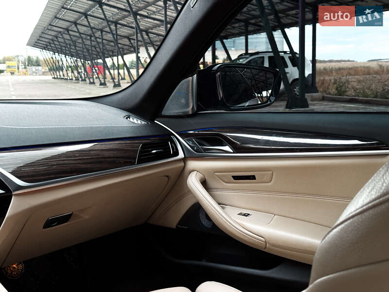 Седан BMW 5 Series 2017 в Тернополе