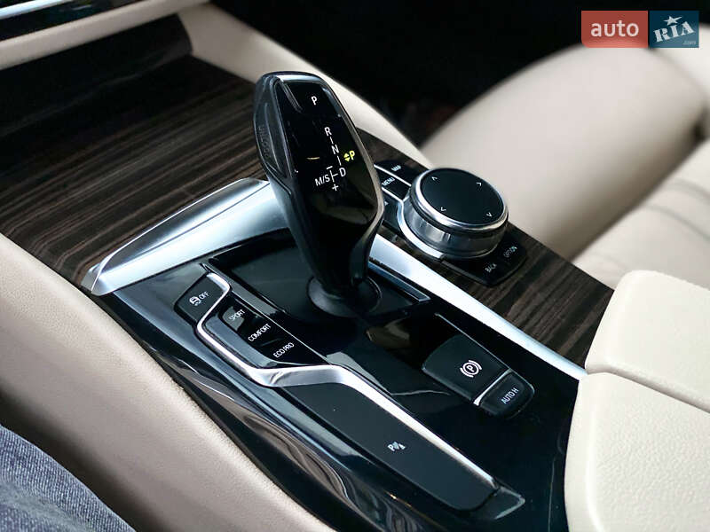 Седан BMW 5 Series 2017 в Тернополе