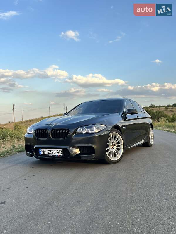 Седан BMW 5 Series 2011 в Одессе