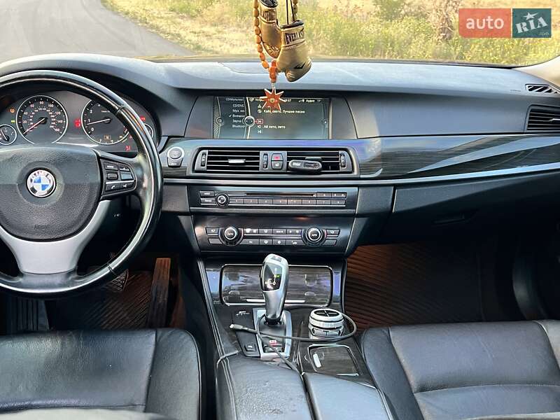 Седан BMW 5 Series 2011 в Одессе