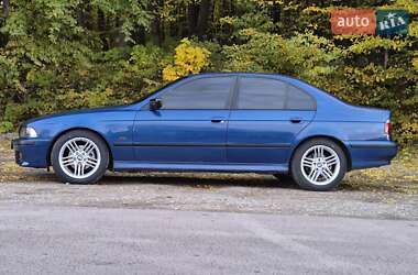 Седан BMW 5 Series 2001 в 