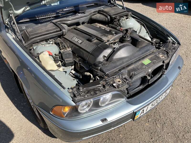 Седан BMW 5 Series 2001 в Киеве