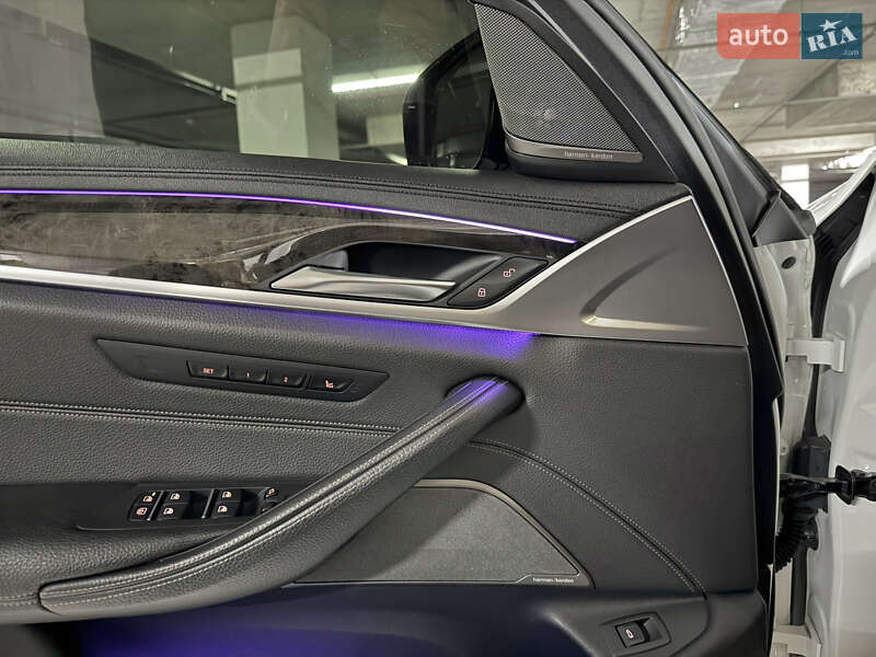 Седан BMW 5 Series 2017 в Днепре