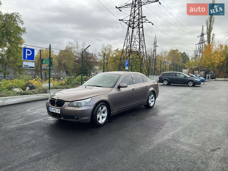 BMW 5 Series 2004