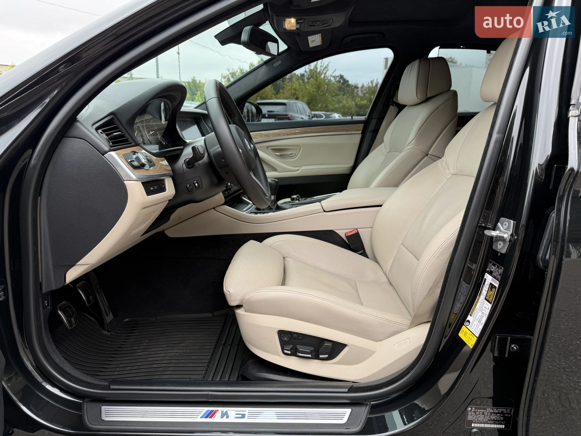 2011 BMW 5er - мініатюра 10