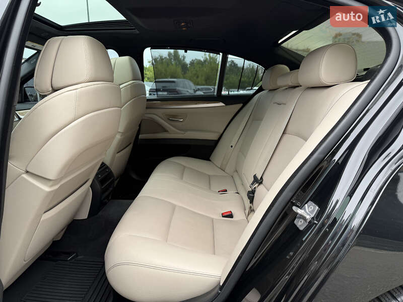 Седан BMW 5 Series 2011 в Харкові