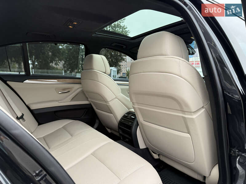Седан BMW 5 Series 2011 в Харкові