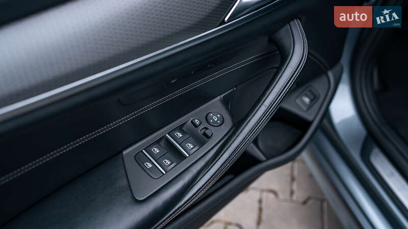 Седан BMW 5 Series 2019 в Хмельницком