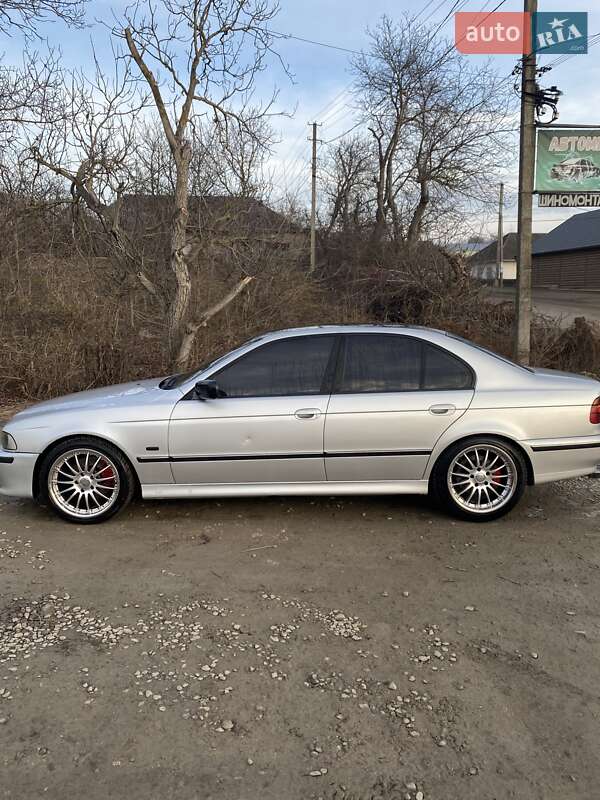 Седан BMW 5 Series 1999 в Черновцах