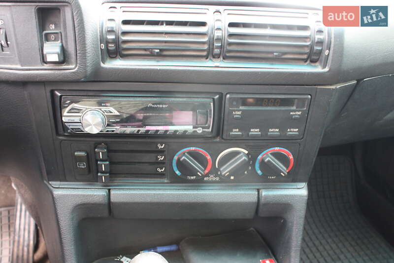 Седан BMW 5 Series 1991 в Запоріжжі