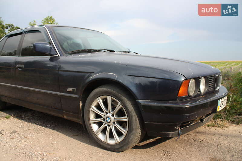 Седан BMW 5 Series 1991 в Запоріжжі