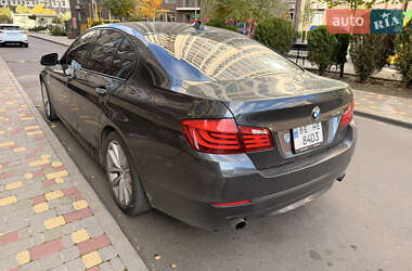 Седан BMW 5 Series 2011 в 