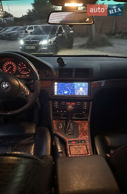 Седан BMW 5 Series 2000 в  фото 16 Седан BMW 5 Series 2000 в