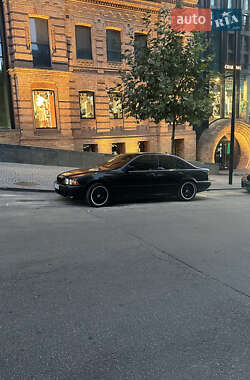 Седан BMW 5 Series 2000 в  фото 7 Седан BMW 5 Series 2000 в
