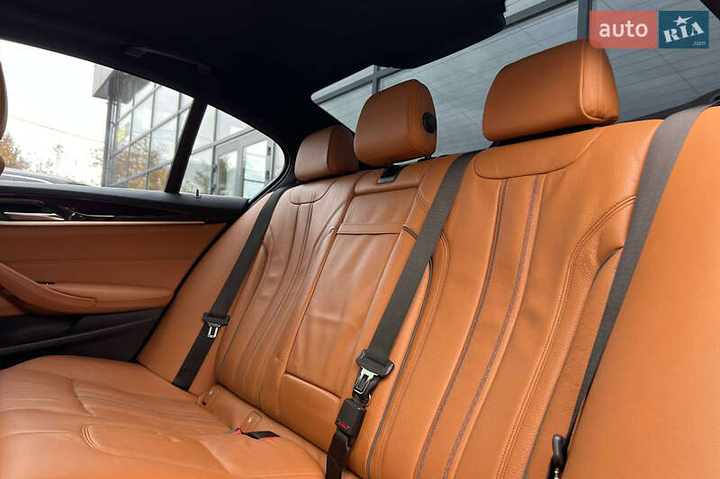 Седан BMW 5 Series 2018 в Ивано-Франковске фото 18 Седан BMW 5 Series 2018 в Ивано-Франковске
