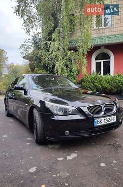 Седан BMW 5 Series 2006 в  фото 11 Седан BMW 5 Series 2006 в