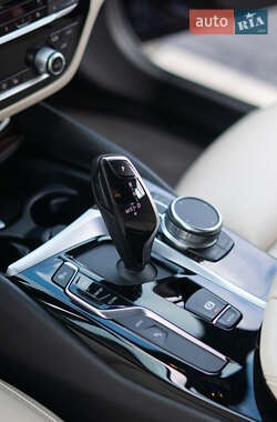 Седан BMW 5 Series 2020 в 