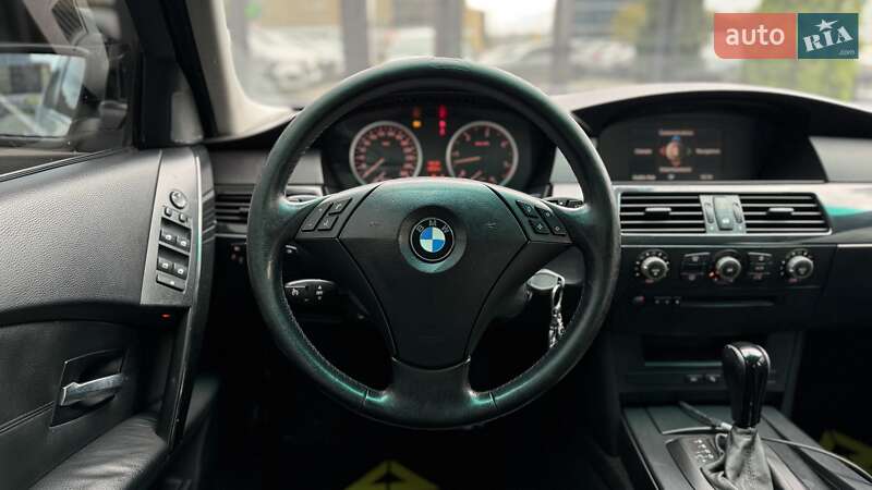 Седан BMW 5 Series 2003 в Києві
