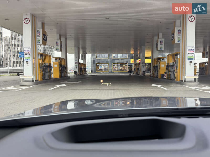 Седан BMW 5 Series 2019 в Києві фото 18 Седан BMW 5 Series 2019 в Києві