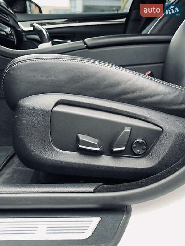 Седан BMW 5 Series 2015 в Киеве фото 11 Седан BMW 5 Series 2015 в Киеве