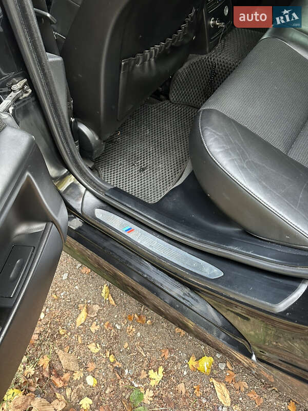 Седан BMW 5 Series 2006 в Запоріжжі