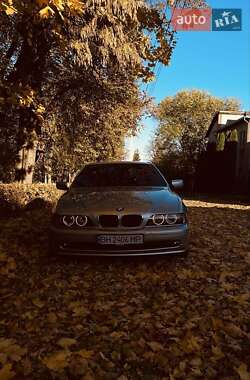 Седан BMW 5 Series 2001 в 