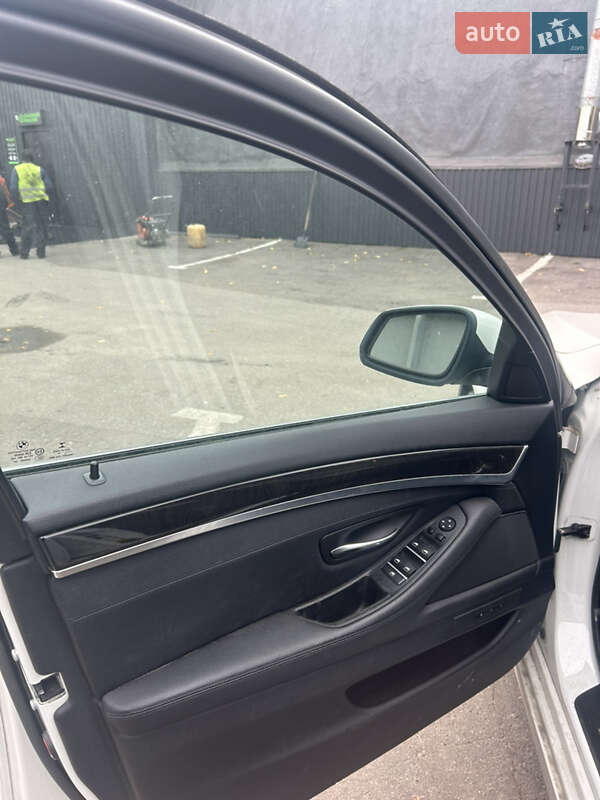 Седан BMW 5 Series 2014 в Киеве