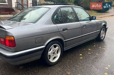 Седан BMW 5 Series 1990 в  фото 6 Седан BMW 5 Series 1990 в