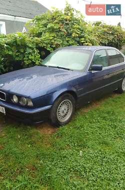Седан BMW 5 Series 1994 в Звягелі