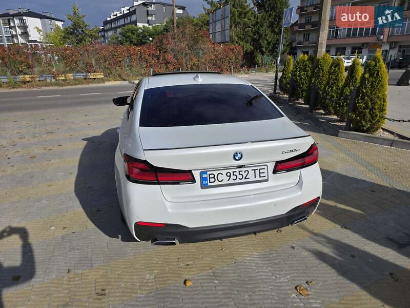 Седан BMW 5 Series 2022 в Львове