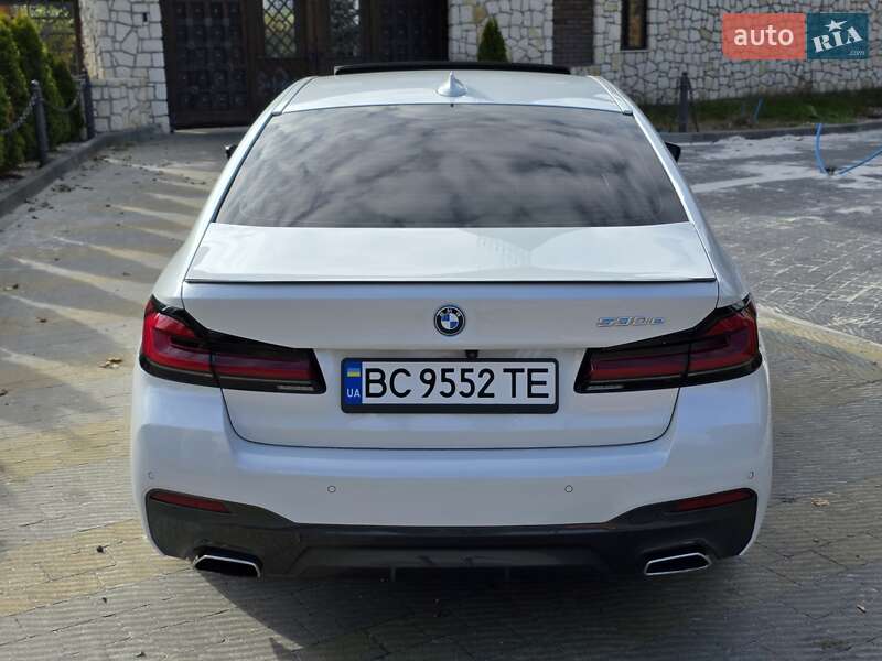 Седан BMW 5 Series 2022 в Львове