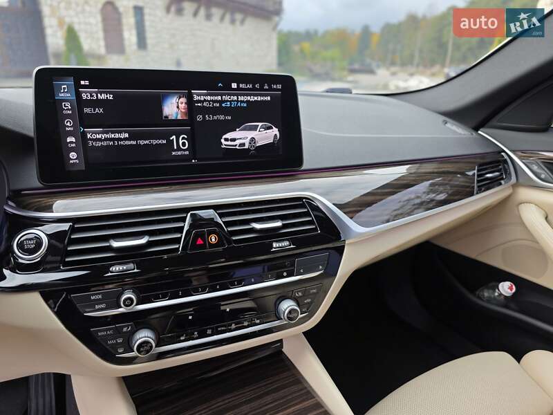 Седан BMW 5 Series 2022 в Львове