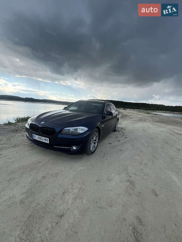BMW 5 Series 2011 BMW 5 Series 2011
