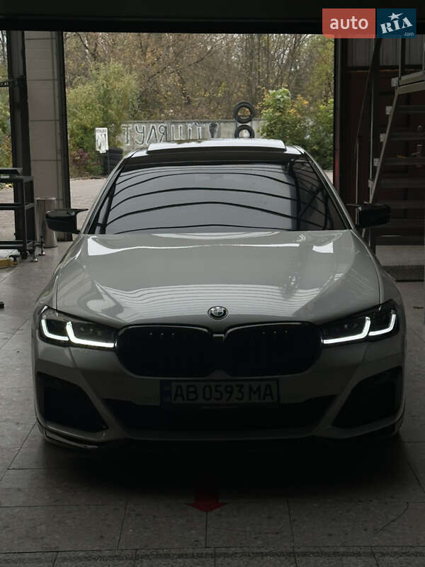 Седан BMW 5 Series 2017 в Киеве
