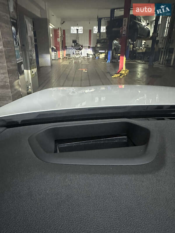 Седан BMW 5 Series 2017 в Киеве