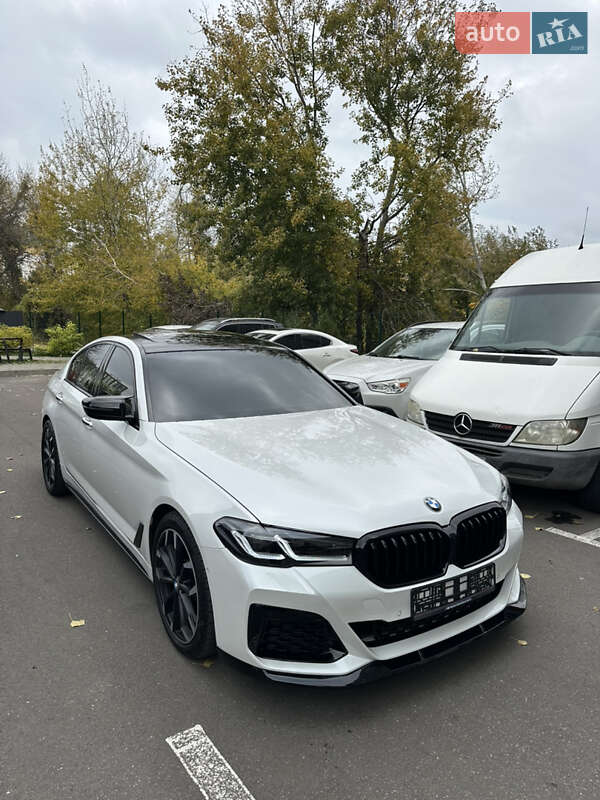 Седан BMW 5 Series 2017 в Киеве