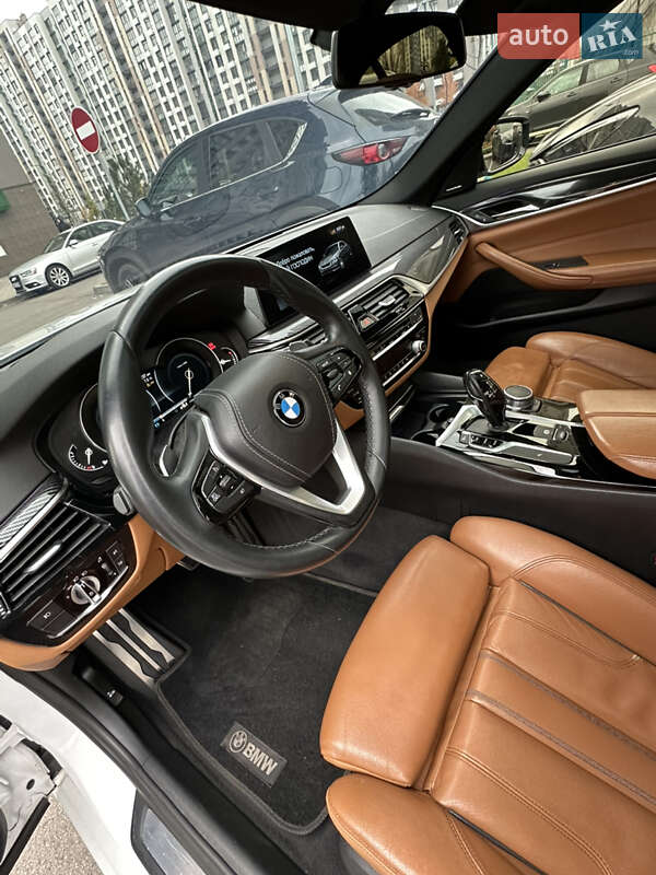 Седан BMW 5 Series 2017 в Киеве