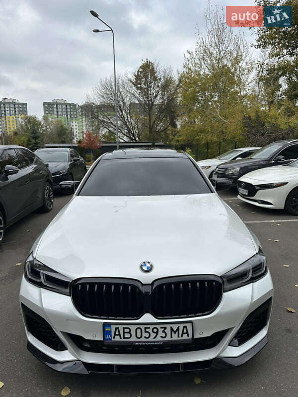 Седан BMW 5 Series 2017 в Киеве