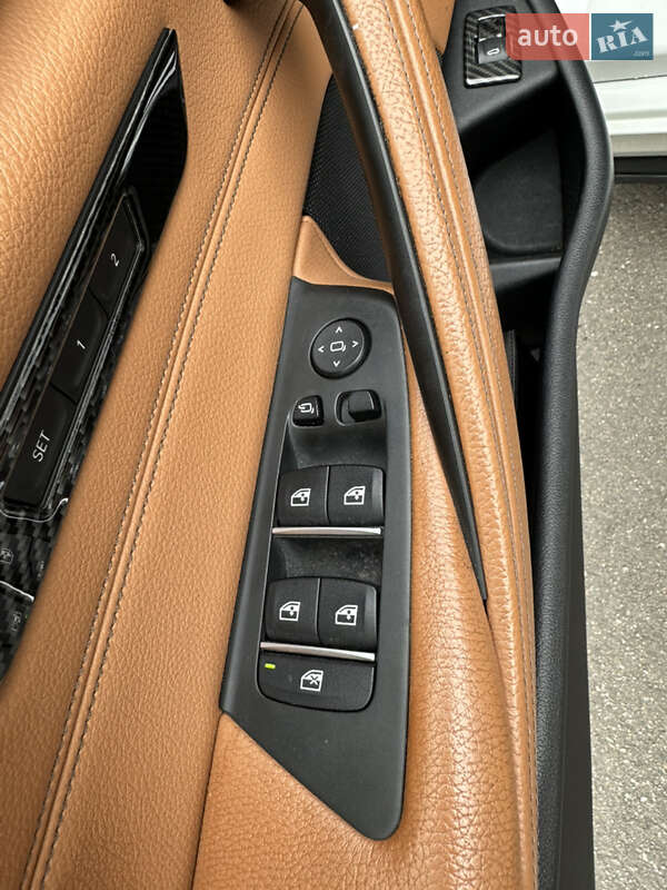 Седан BMW 5 Series 2017 в Киеве