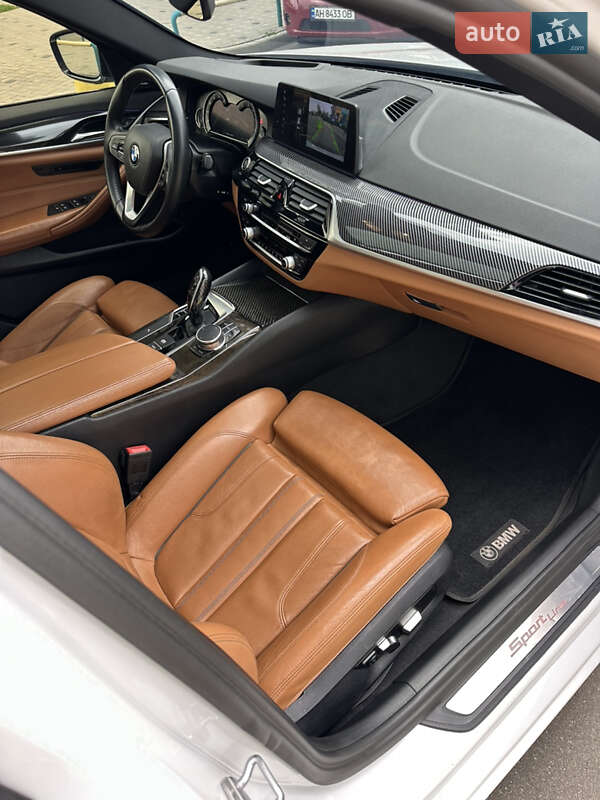 Седан BMW 5 Series 2017 в Киеве