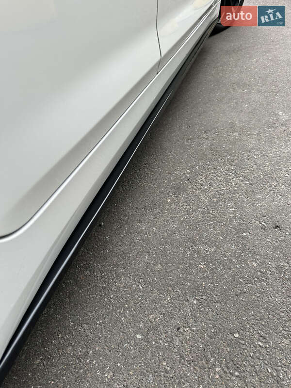 Седан BMW 5 Series 2017 в Киеве