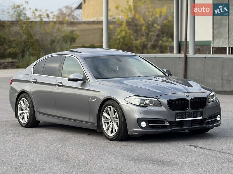 Седан BMW 5 Series 2015 в Виннице