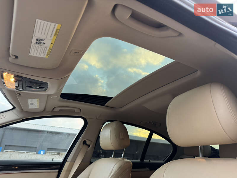 Седан BMW 5 Series 2015 в Виннице