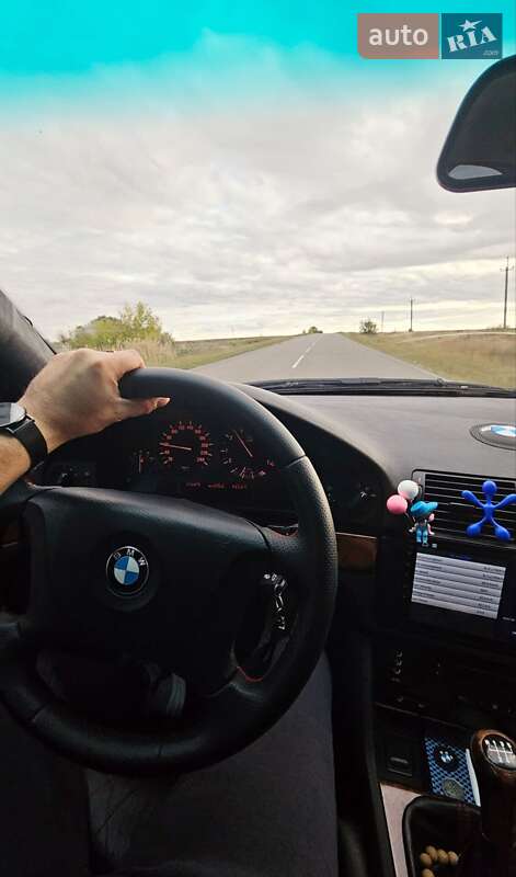 Седан BMW 5 Series 2000 в Одесі