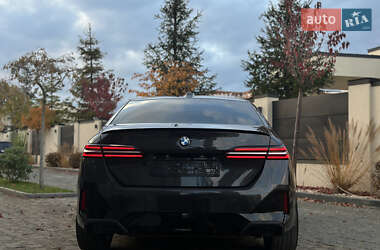 Седан BMW 5 Series 2024 в 